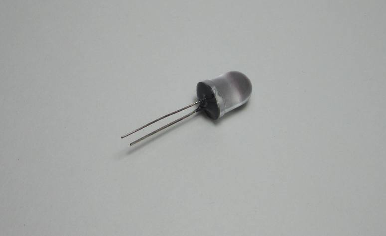 Светодиод 12V 10мм красный гибкие выводы